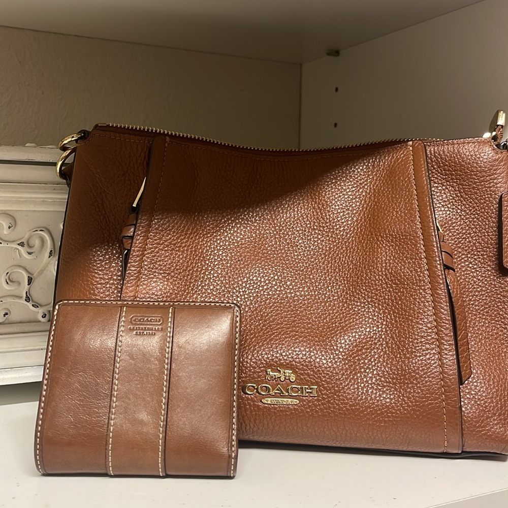 Coach purse and wallet